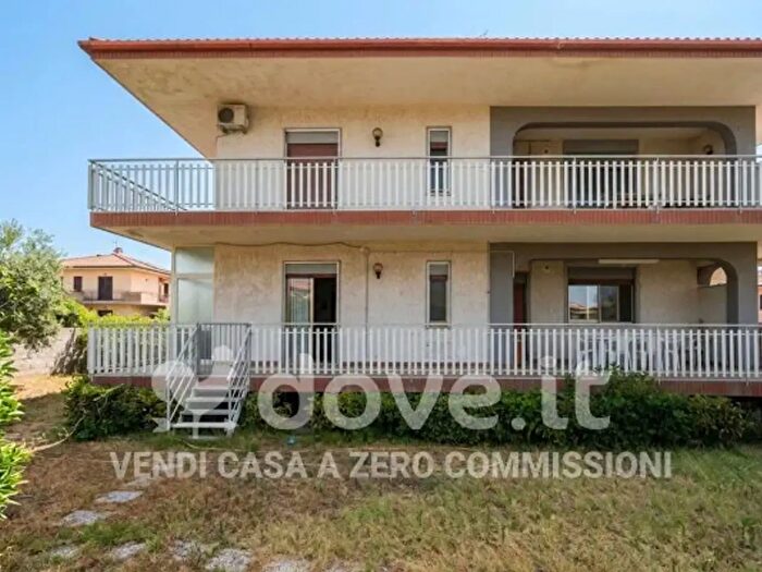 Appartamento quadrilocale in vendita in Via Pompeo Vecchio, Mascalucia