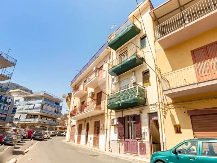 Appartamento bilocale in vendita in Via della Rinascita, Villabate