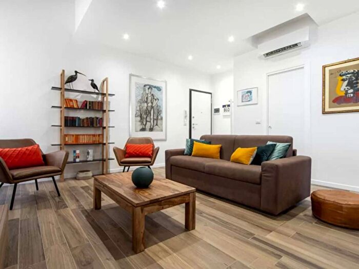 Appartamento trilocale in affitto in Via Val D'Aposa, Centro Storico, Bologna