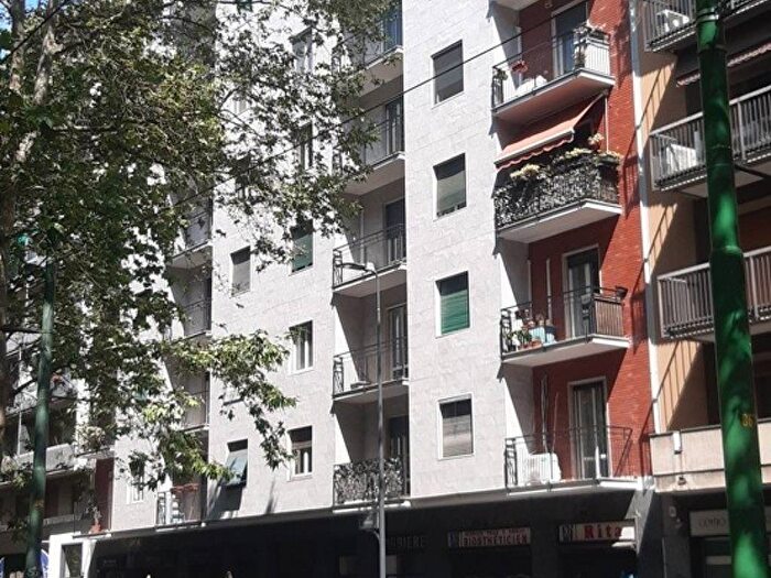 Appartamento trilocale in affitto in Via Cenisio, Cenisio, Milano