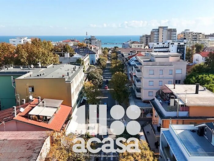 Appartamento quadrilocale in vendita in Viale delle Nazioni, Gatteo