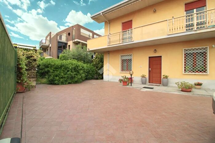 Appartamento con 5 locali in vendita in Str Colle Carullo, Pescara