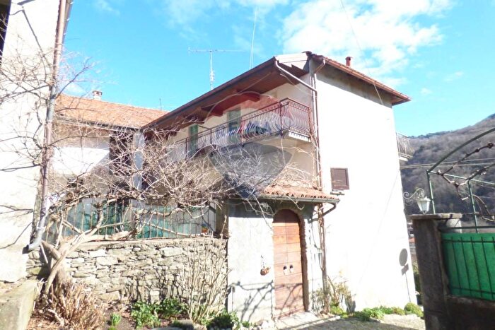 Appartamento bilocale in vendita in Dumenza