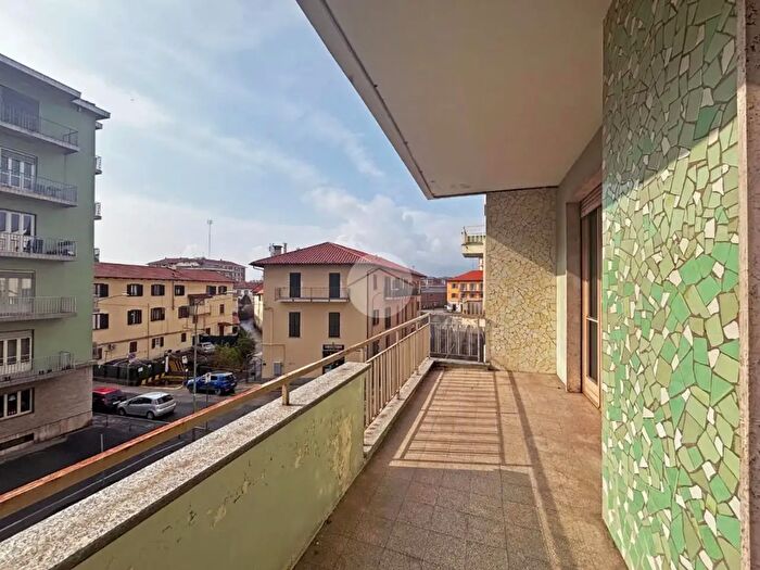 Appartamento con 5 locali in vendita in Via Montebello, Pinerolo