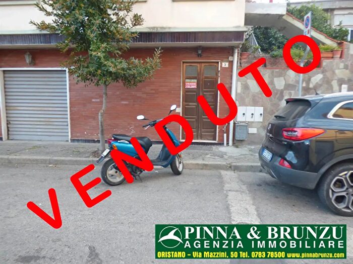 Appartamento con 5 locali in vendita in Via XXV Luglio, Oristano