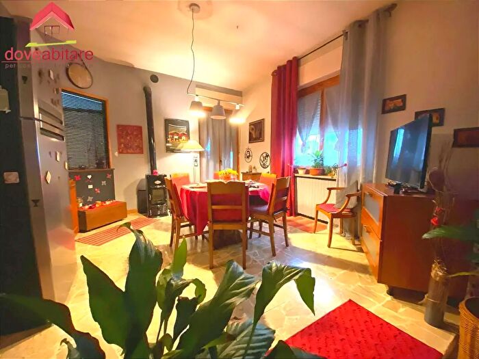 Casa con 5 locali in vendita in Via della Madonnina, Pinasca