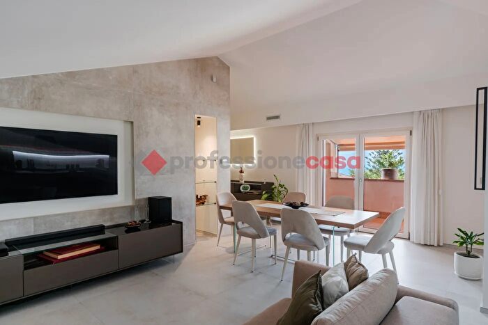 Appartamento quadrilocale in vendita in Via Lipari, San Giovanni La Punta