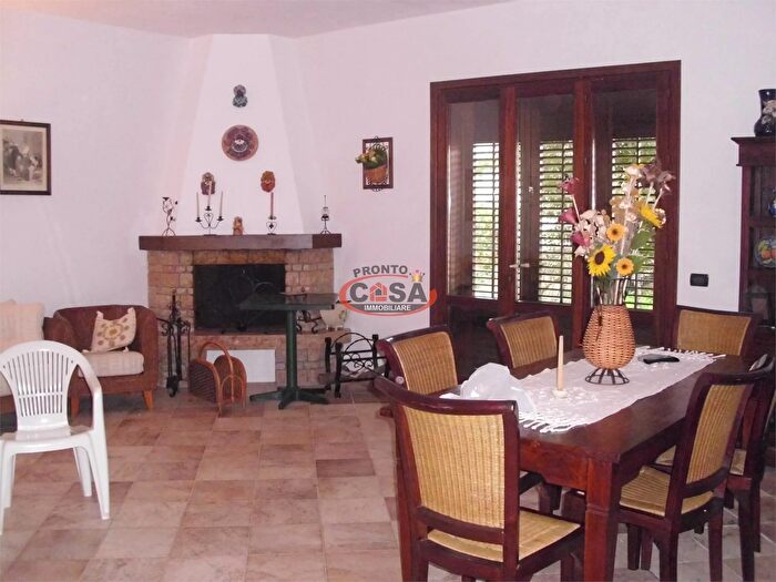 Casa quadrilocale in vendita in Petrosino