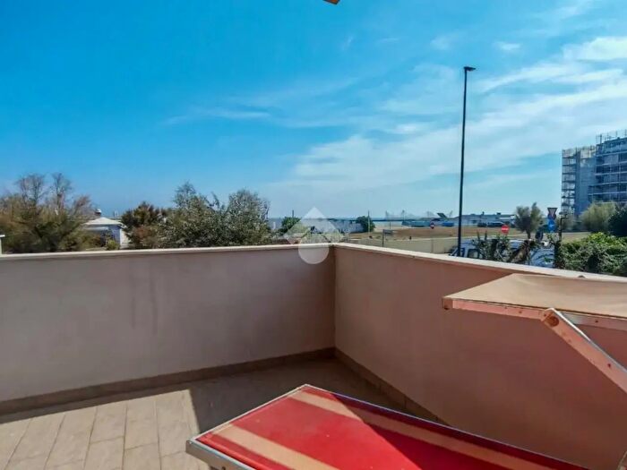 Appartamento trilocale in vendita in Viale Romagna, Ravenna