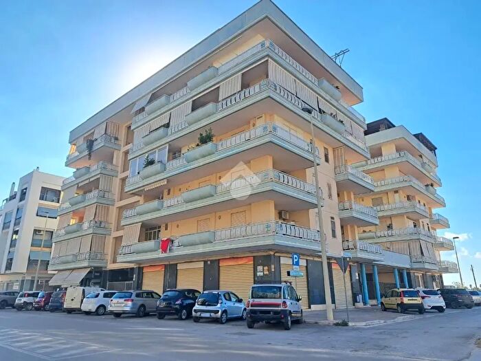 Appartamento trilocale in vendita in Via Domenico Borraccino, Barletta