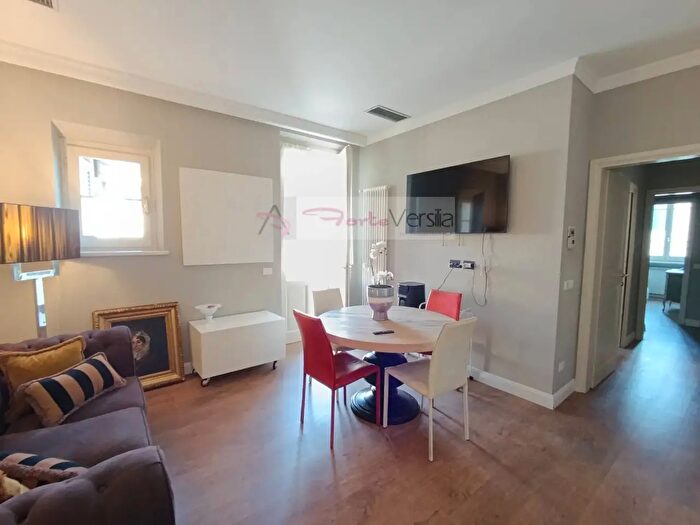 Appartamento con 5 locali in affitto in Via Carducci, Forte Dei Marmi