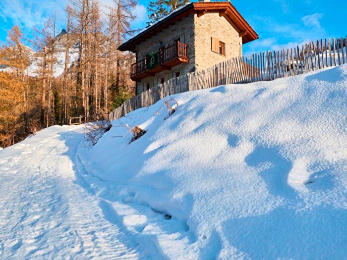 Casa con 5 locali in affitto in Frazione Champlève, Valtournenche
