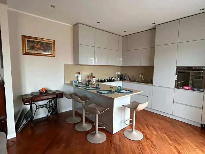 Appartamento in affitto in Via Valtellina, Milano