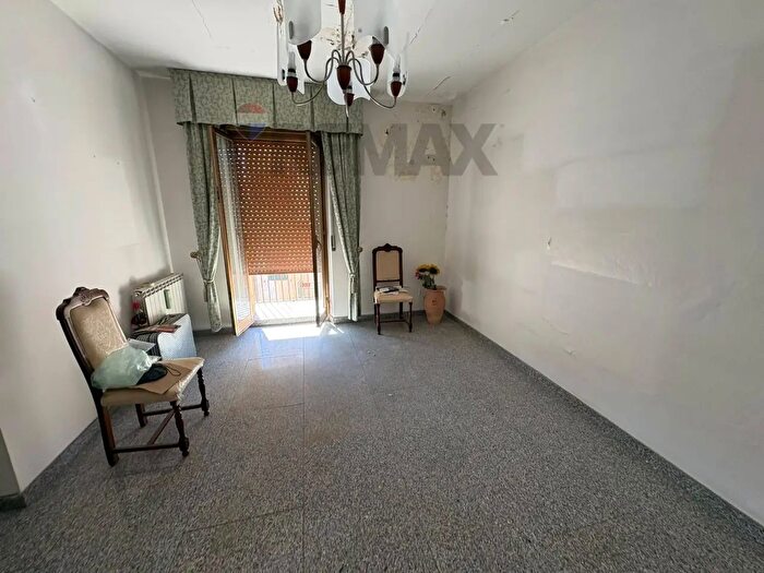Appartamento quadrilocale in vendita in Via Pusterna, Caltagirone