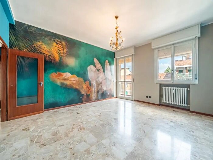 Appartamento con 5 locali in vendita in Viale Risorgimento, Reggio Emilia