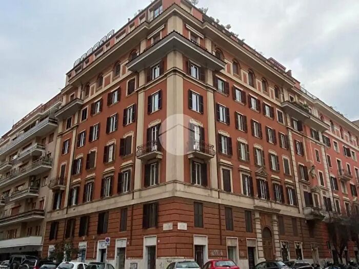 Appartamento trilocale in affitto in Via Giuseppe Palumbo, Roma