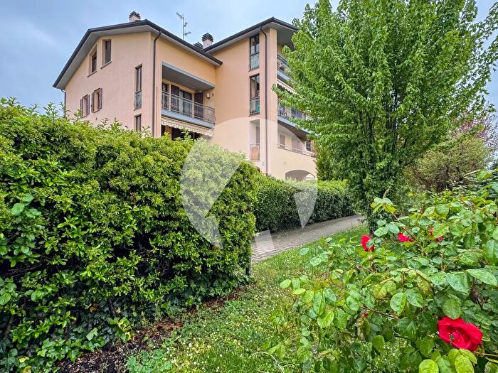 Casa con 8 locali in vendita in Via Gaetano Bedeschi, Reggio Emilia