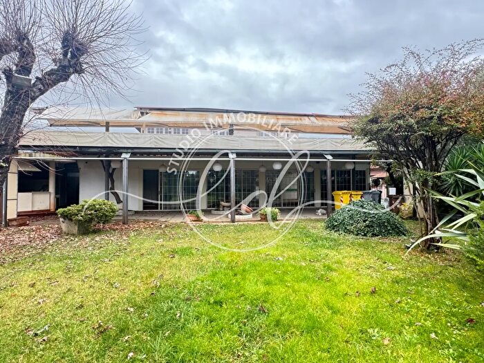 Casa in vendita in Camaiore