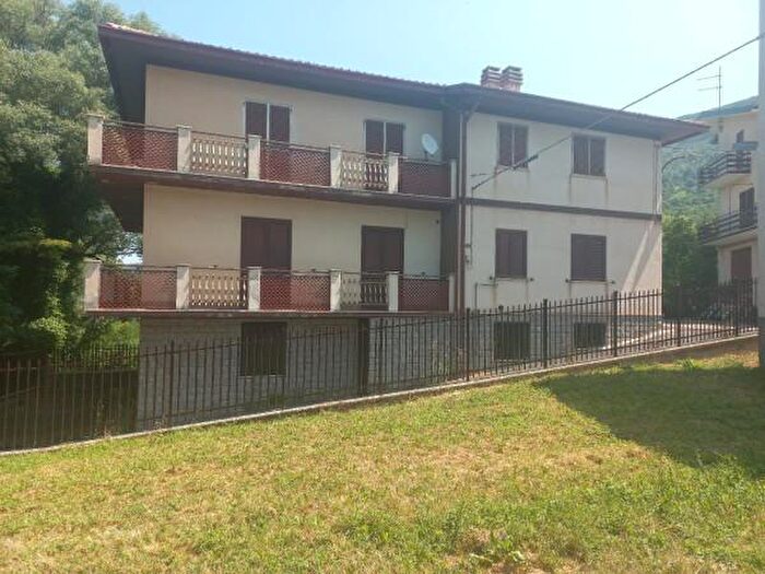 Casa con 5 locali in vendita in Via Gabriele dAnnunzio, Roio Del Sangro