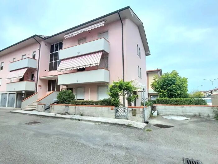 Appartamento trilocale in vendita in Santa Maria A Monte