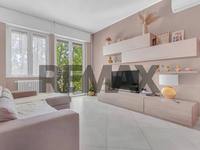 Appartamento trilocale in vendita in Via Alberto da Giussano, Rho