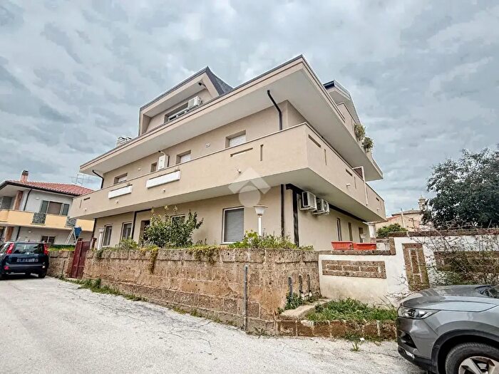 Appartamento trilocale in vendita in Via Tommaso di Giovanni, Cepagatti