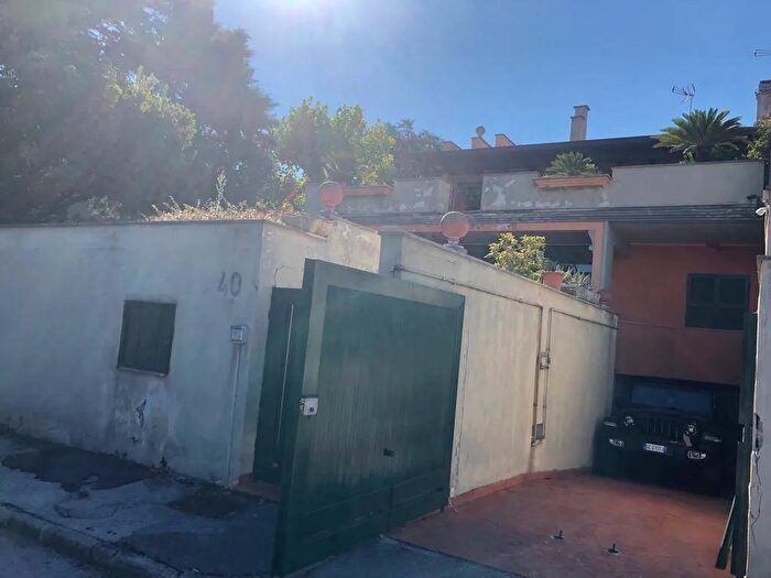 Casa con 8 locali in vendita in Via del Mare, Marano Di Napoli