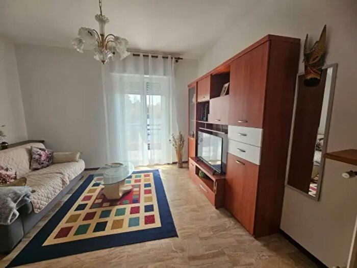 Appartamento bilocale in affitto in Via Roma, Uggiate con Ronago