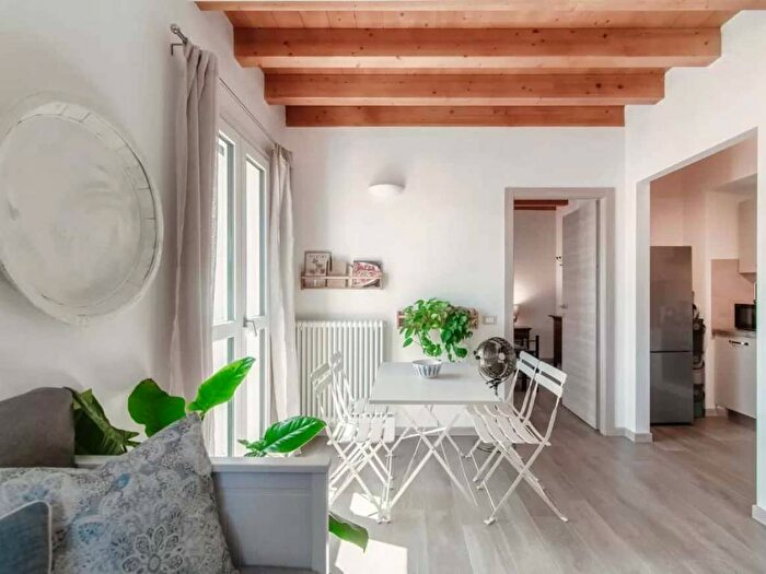 Appartamento bilocale in affitto in Via Bonanomi, Centro Storico, Como
