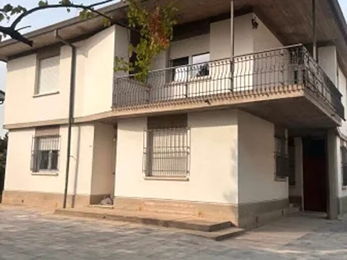 Appartamento trilocale in affitto in Lugo