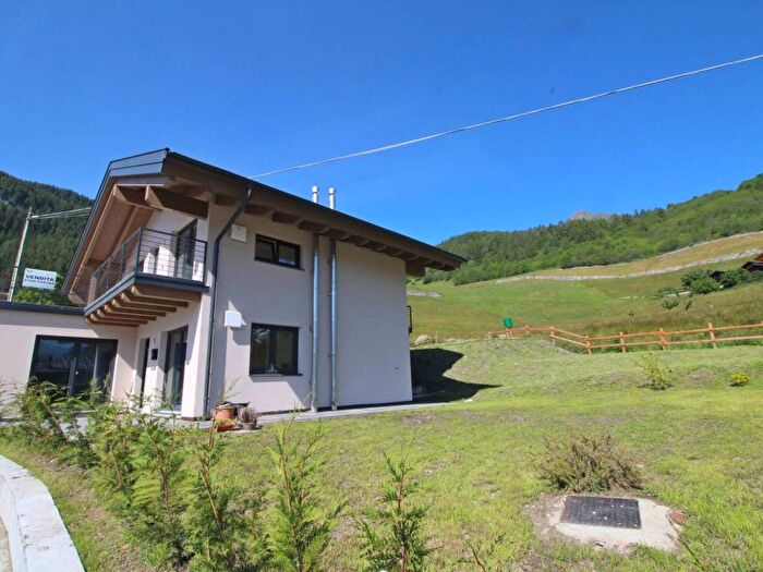 Appartamento quadrilocale in affitto in Frazione Chesod, Torgnon