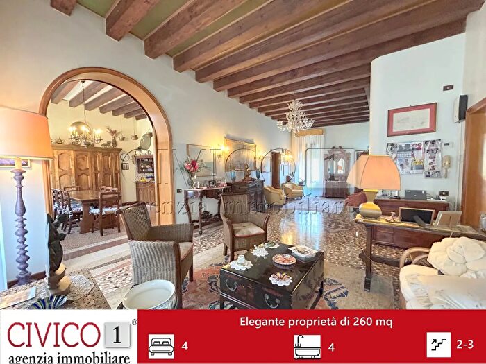 Appartamento con 12 locali in vendita in Sotoportego Widmann, Venezia