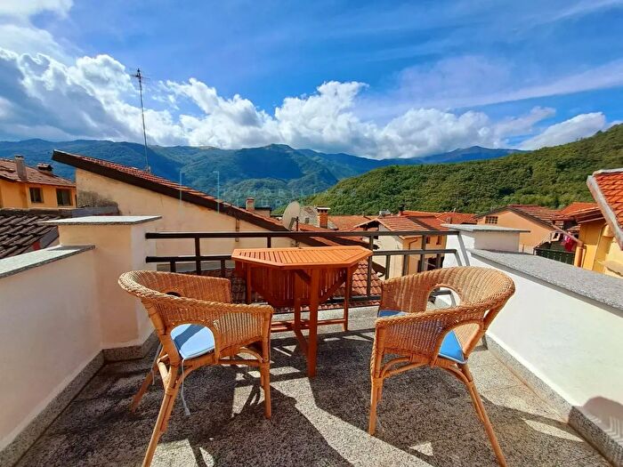 Casa quadrilocale in vendita in Ottano, Pornassio