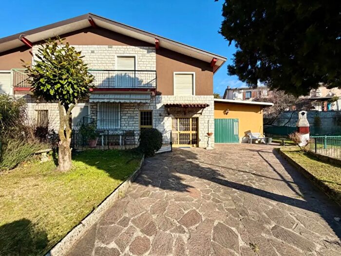 Casa quadrilocale in vendita in Via Bevilacqua, Concesio