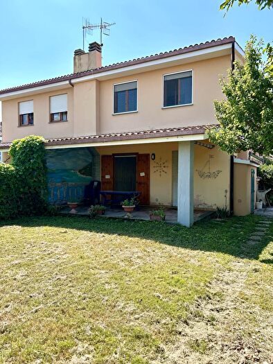 Casa con 5 locali in vendita in Via dei Ceriti, Tarquinia