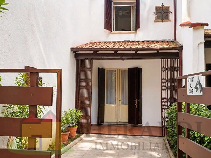 Casa trilocale in vendita in Viale Ruggero Leoncavallo, Comacchio