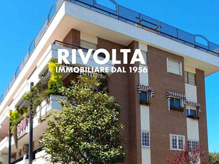 Appartamento con 6 locali in affitto in Via del Prato della Signora, Nuovo Salario, Roma