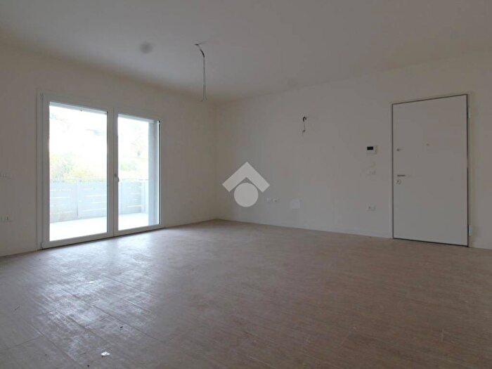 Appartamento trilocale in affitto in Via fusinato, Centro, Arzignano