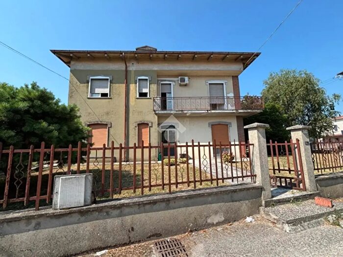 Appartamento trilocale in vendita in Via G Verdi, San Giorgio Bigarello
