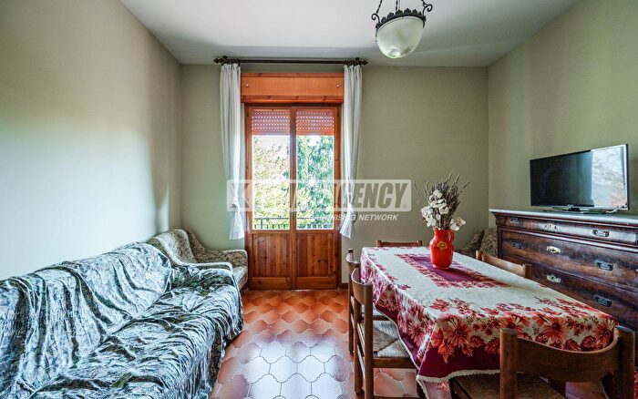 Appartamento trilocale in vendita in Via dei Raseni, Polinago