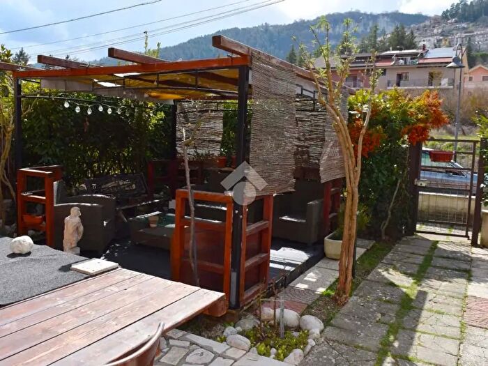 Appartamento trilocale in vendita in Via Antonio Russo, Tagliacozzo