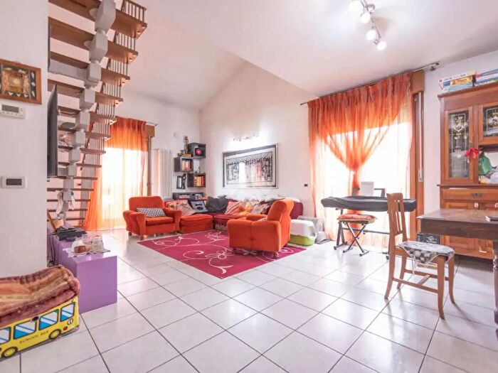 Appartamento quadrilocale in vendita in Campagna Lupia
