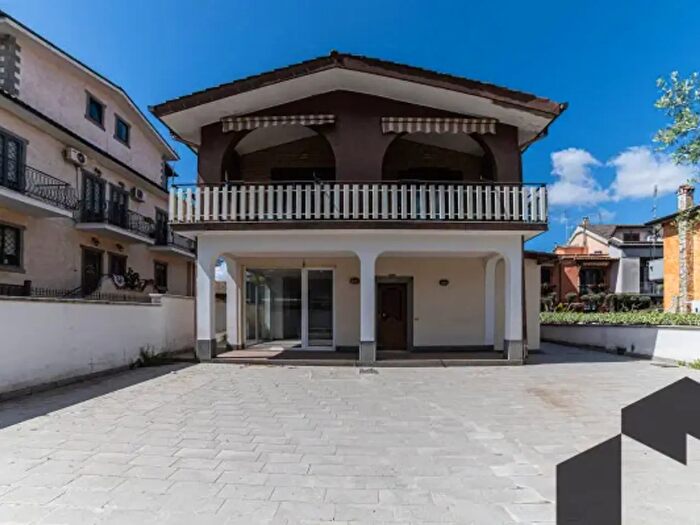Appartamento quadrilocale in affitto in Via di Vermicino, Frascati