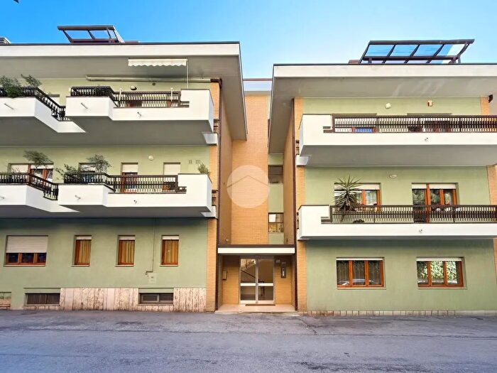 Appartamento quadrilocale in vendita in Via Filippo Turati, Teramo