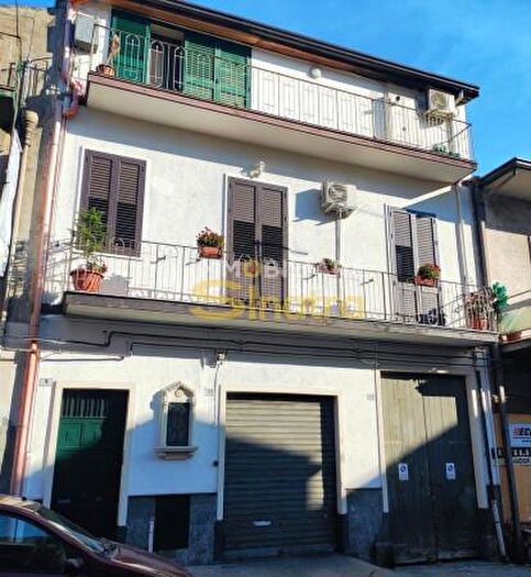 Appartamento con 5 locali in vendita in Via Giovanni Verga, Paterno