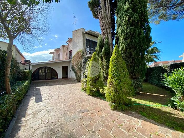 Casa quadrilocale in vendita in Via Toce, Ardea