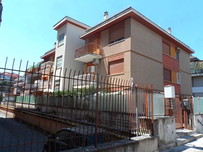 Appartamento bilocale in affitto in Via San Godenzo, Cassia San Godenzo, Roma