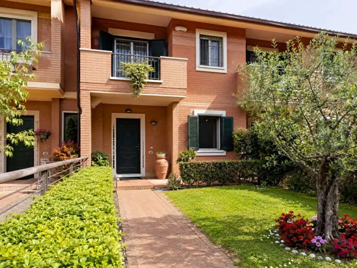 Casa con 7 locali in vendita in Via dei Boderi, Varese