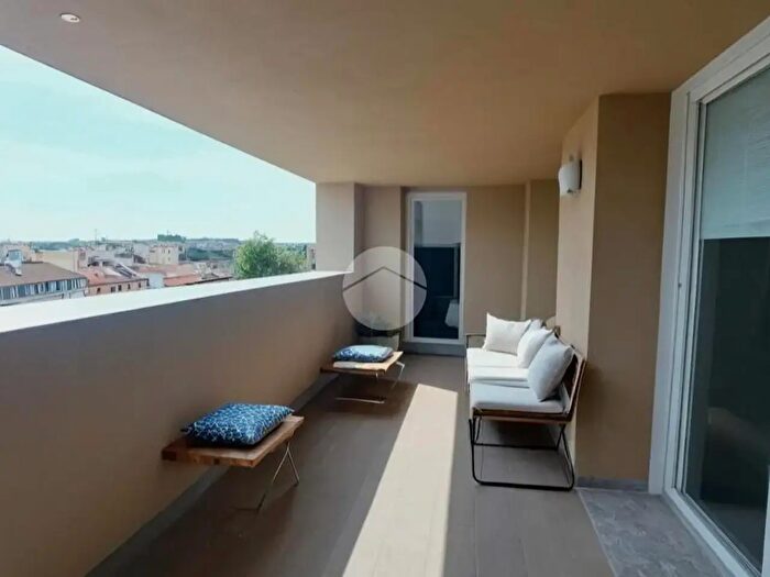 Appartamento quadrilocale in vendita in Via Giuseppe Taccioli, Milano