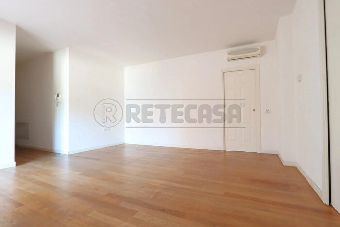 Appartamento in vendita in Via Riello, Vicenza